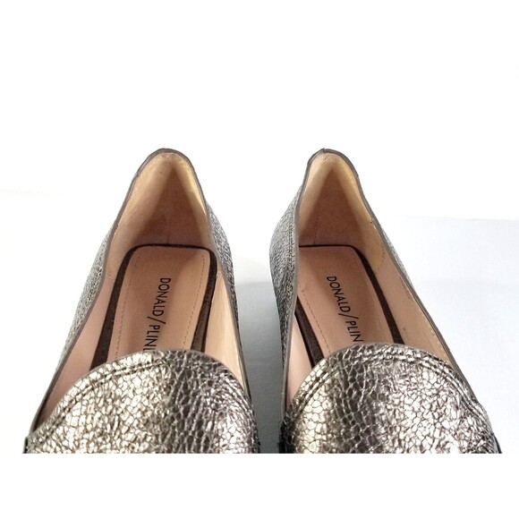 DONALD J PLINER Women's Icon Cracked Leather Metallic Bronze Loafers Sz 8 - Picture 9 of 15